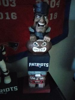 New England Patriots Tiki Totem Pole Figurine