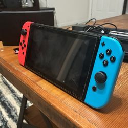 Nintendo Switch 