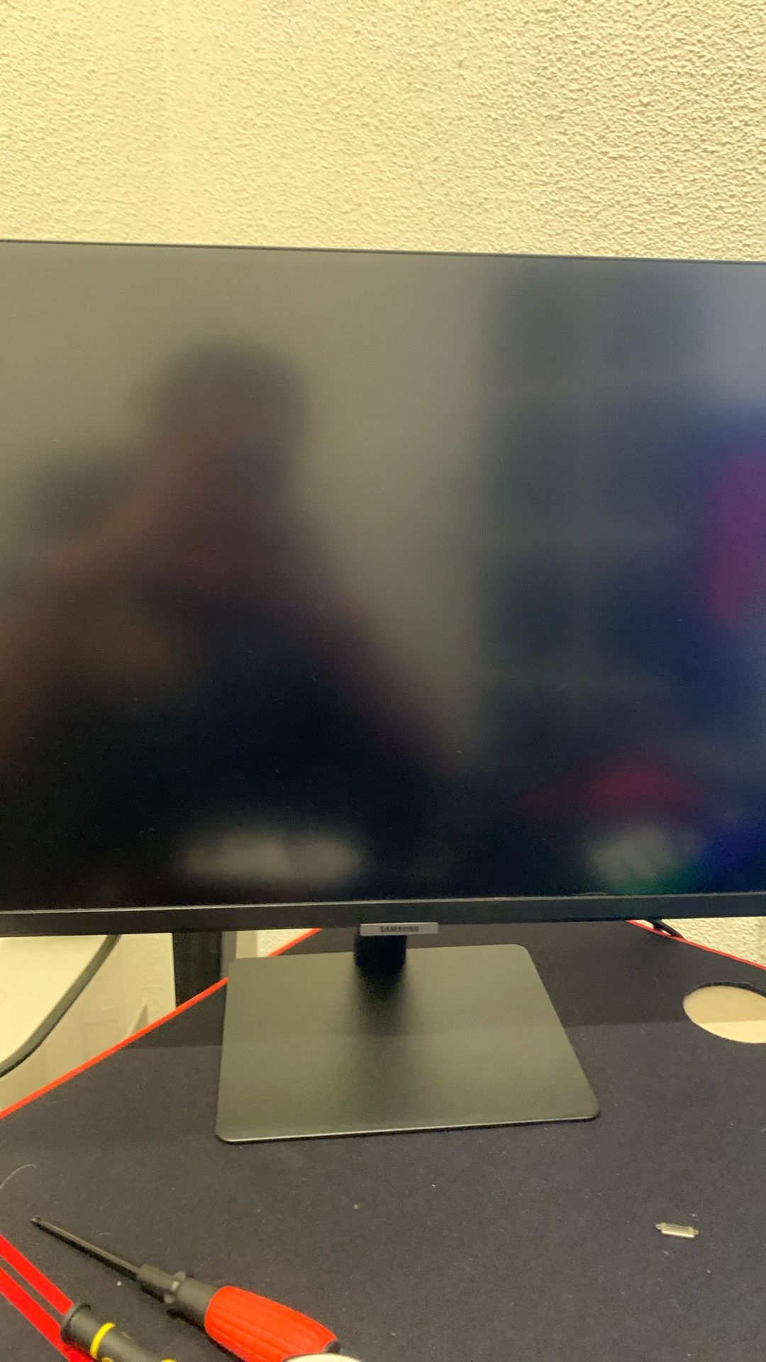 27in Samsung Office Monitor