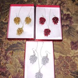 Christmas Acorn  EARRING AND NECKLACE SET $12 EACH SET