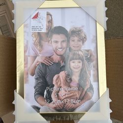 (6) 5x7 photo frames