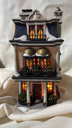 🎄 Department 56 Dickens’ Village – Teaman & Crupp China Shop #58314