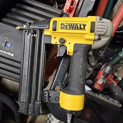 Dewalt Staple Gun