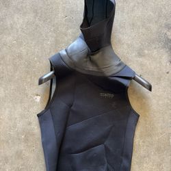 Pinnacle Hooded Water Sports Vest 