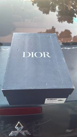 Size 43, color grey/white