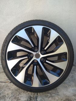 A Set of 4 Lucid Air 21-inch Rims with Pirelli P-Zero's HL265/35 R21 103Y Tires