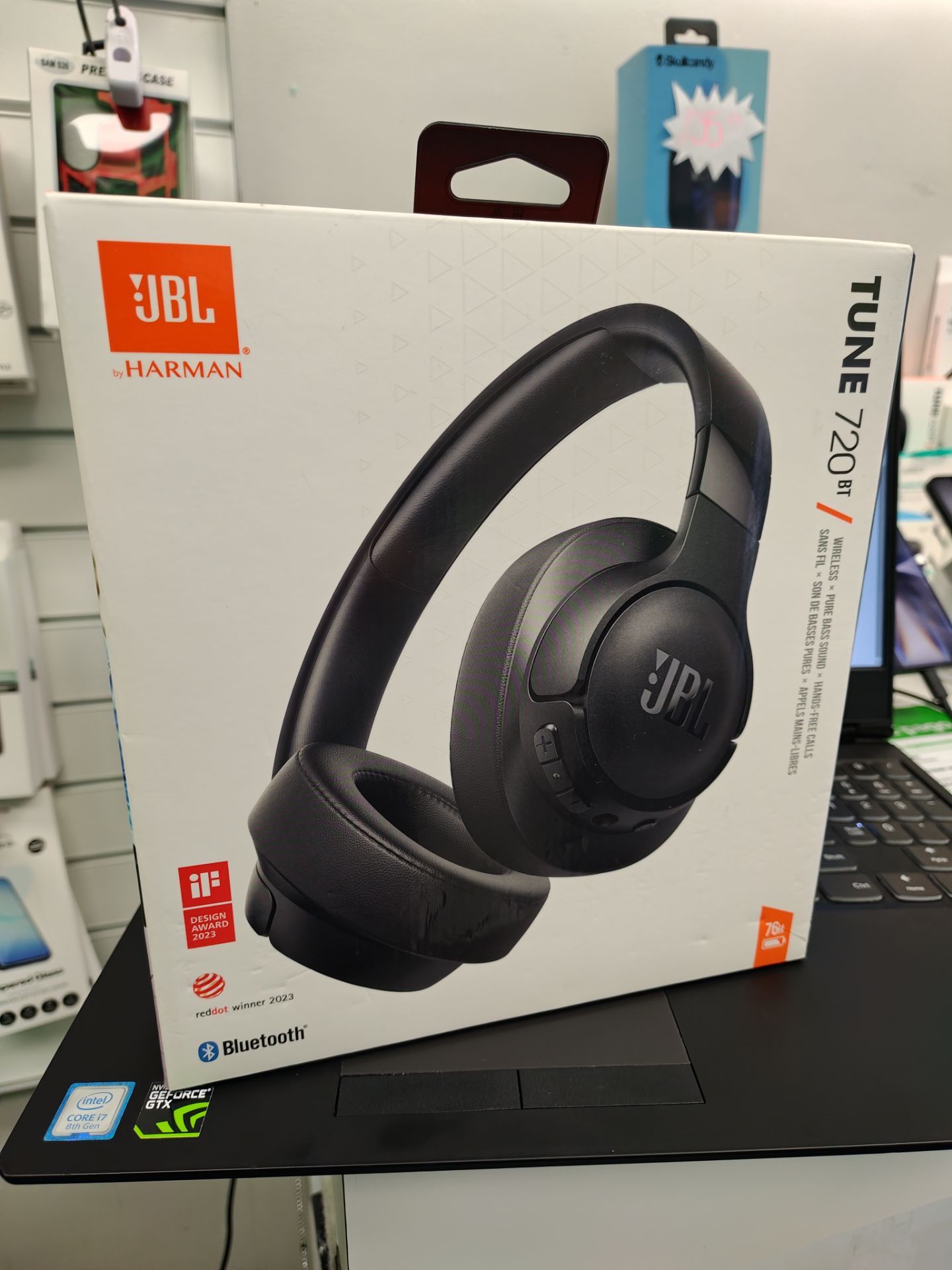 JBL Tune 720 Bluetooth headset w mic