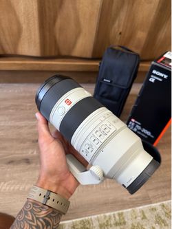 Sony FE 70-200mm f/2.8 GM OSS II Lens (Perfect Condition)