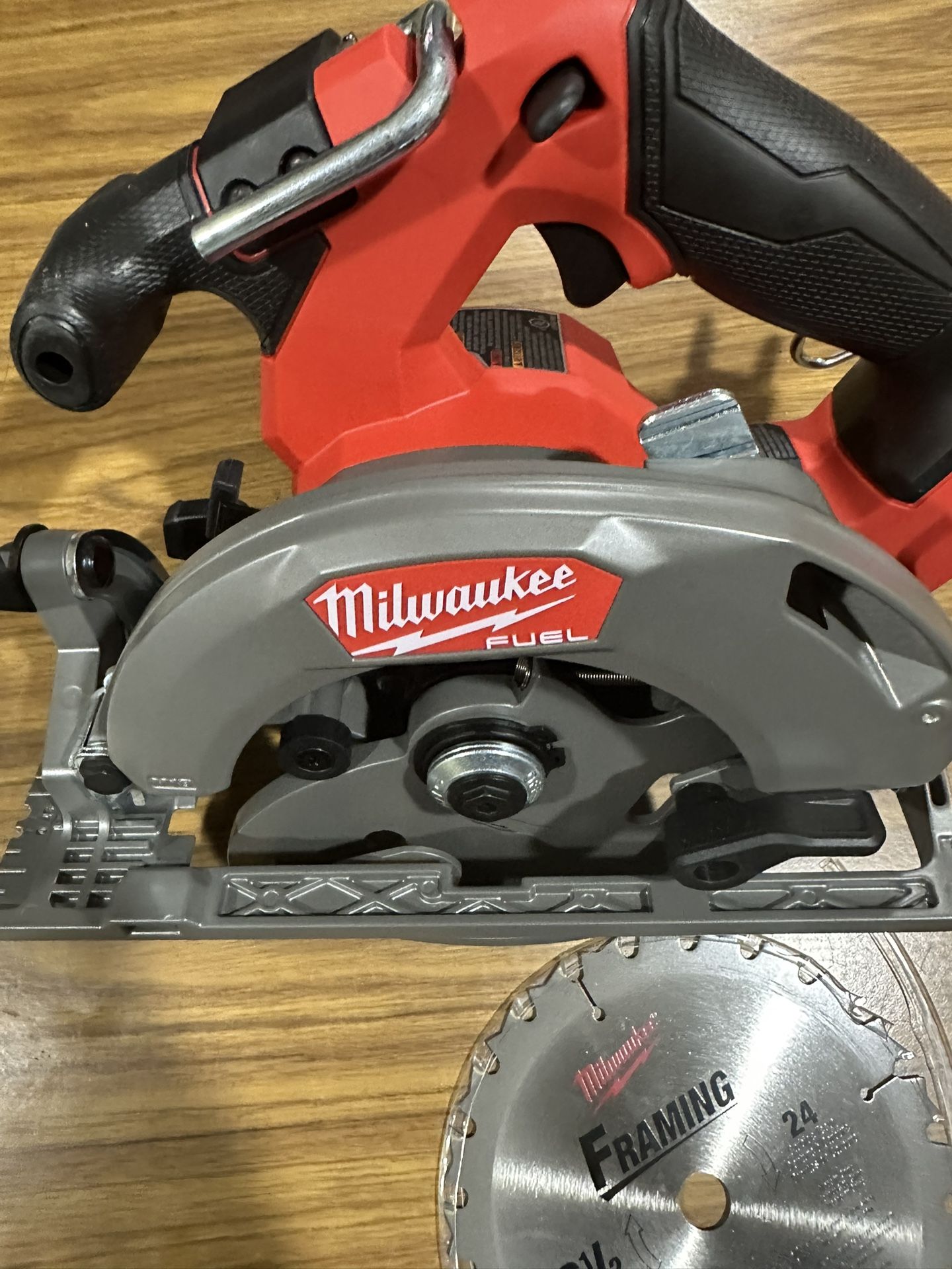 Milwaukee M18 6-1/2 Saw # 2833-20