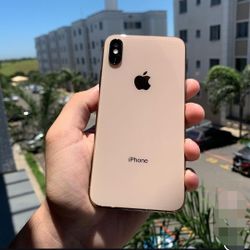 iPhone XS Unlocked With Warranty 