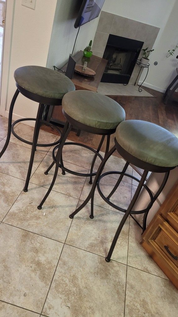 Swivel Bar Stools