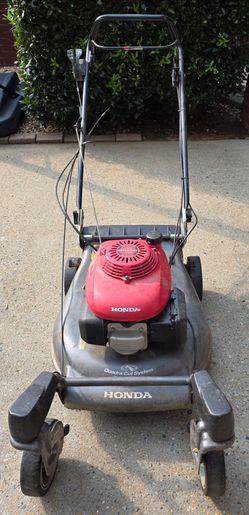 FOR PARTS OR REPAIR - Honda HR216 Mower