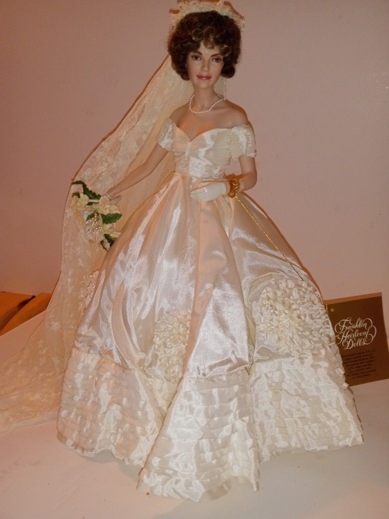 Franklin Heirloom Jackie Kennedy Wedding doll