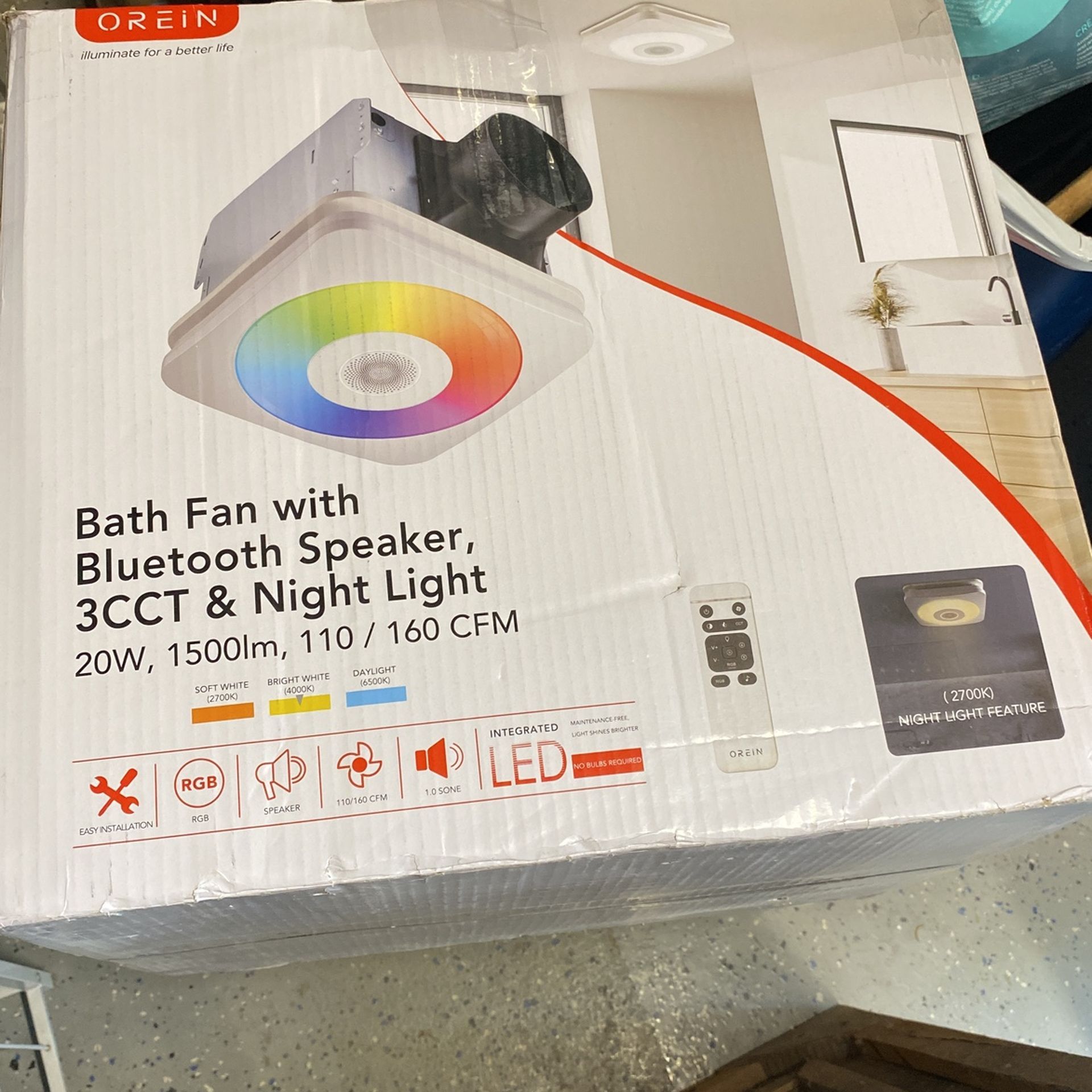 Bath ceiling fan with speaker and light