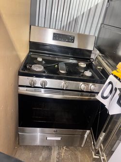 Black and Stainless steel GE range