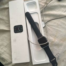 Apple Watch Series 6  With Charger  44 Mm