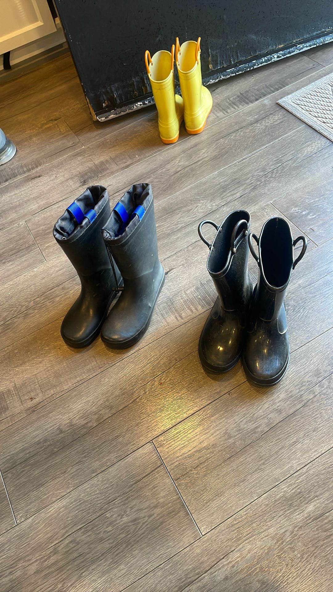 Size 13 Kids Rain Boots  🌧️☔️