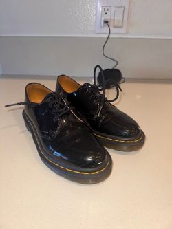 Size 7 Women’s Dr. Martens 1461 Patent Leather Oxford Shoes