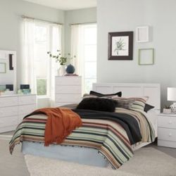 Queen Gorgeous Bedroom Set