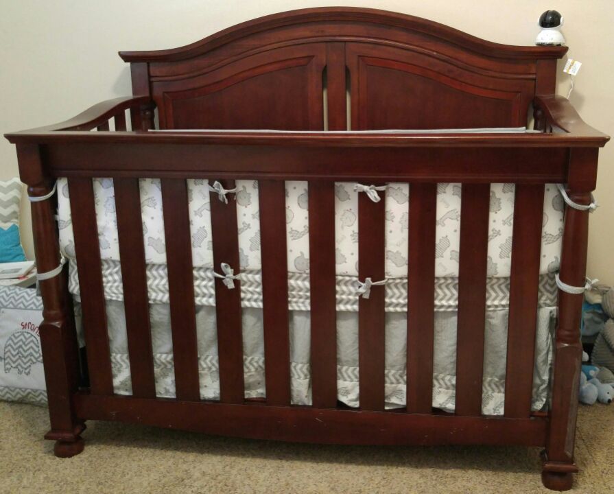 Bedford Baby Cherry Monterey Crib Guardrail by Westwood for Sale in Woodinville WA OfferUp