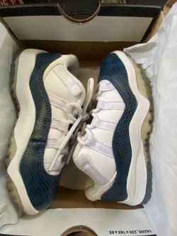 Jordan 11 Low Youth