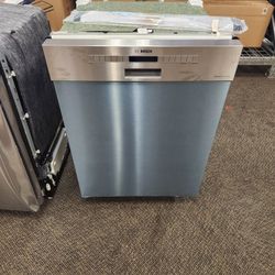 Amazing Bosch 300 Series SHE53B75UC 24 Inch Front Control Dishwasher