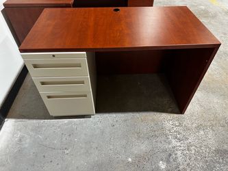 OFFICE/HOME DESK COMPUTER DESK