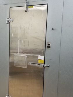 Walkin refrigerator And Freezer Combo 6x6