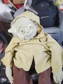 yoda backpack disney