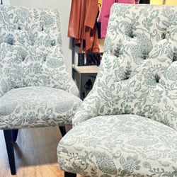 Accent Chairs In Good Condition 