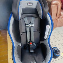 Chicco NextFit convertible car seat