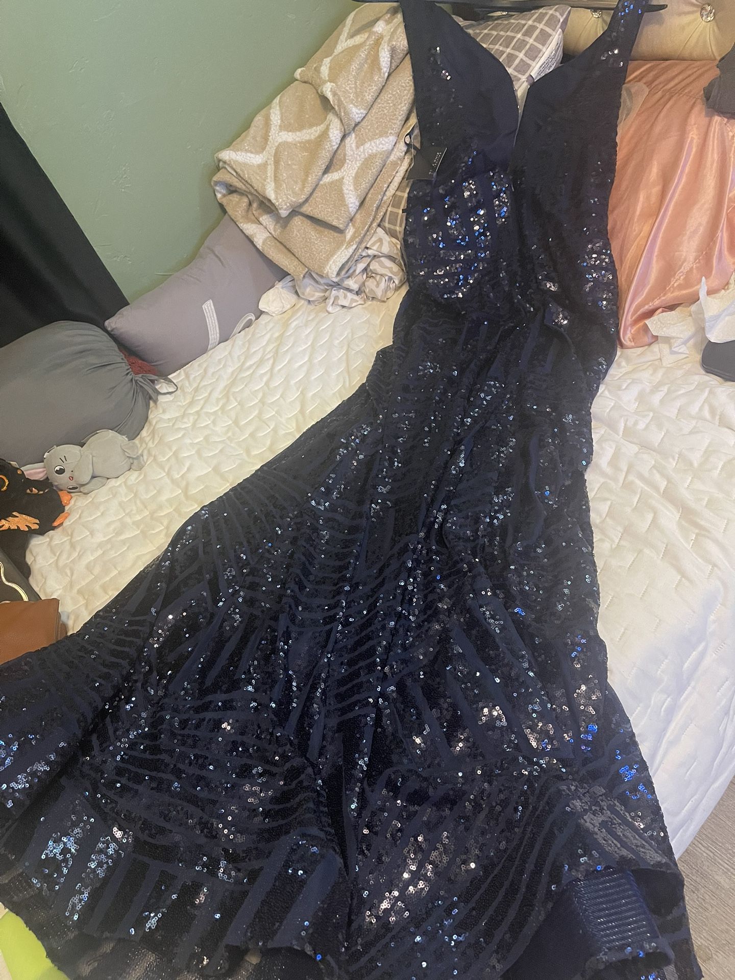 VERY ELEGANT RED CARPET CREATION By DESIGNER RENE RUIZ