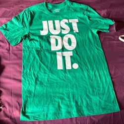 3 item bundle Nike items men’s