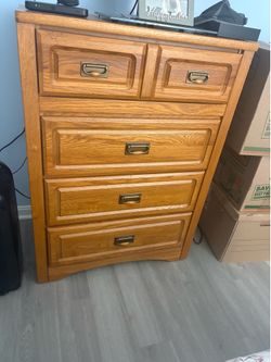Oak Wood 5-Drawer Dresser Chest