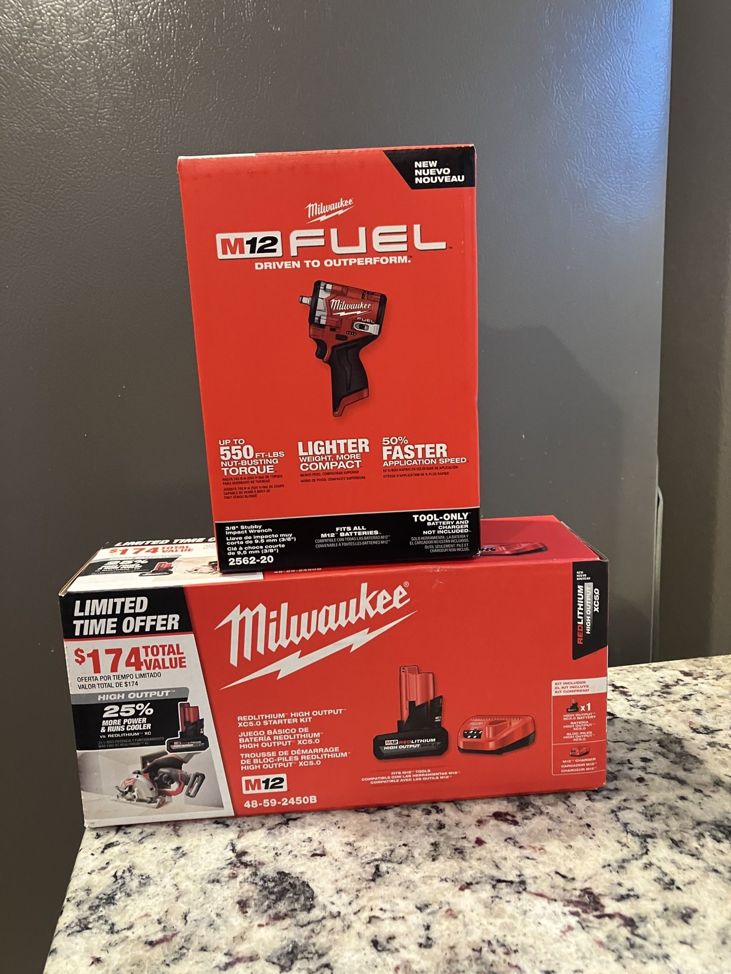 Milwaukee M12 Fuel 3/8” Stubby Impact Wrench Kit