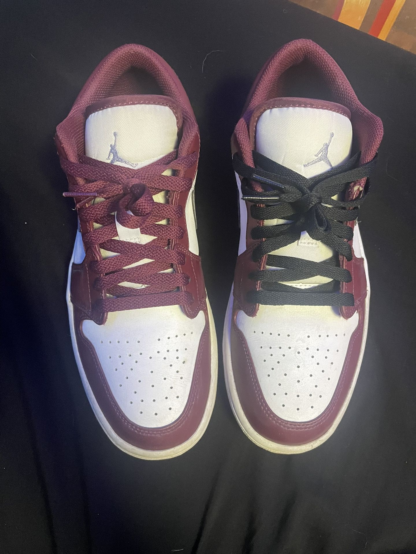 Jordan 1 Low White Bordeaux