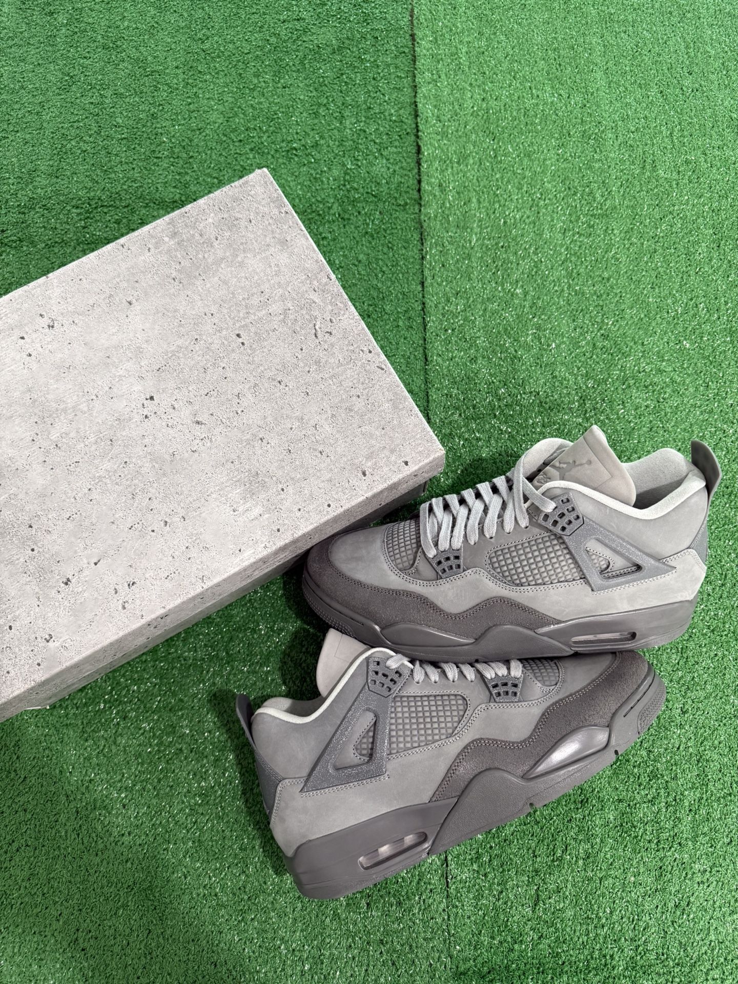 Jordan 4 Retro SE Olympics Wet Cement