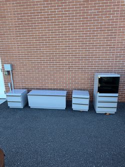 Multi functional living room furniture or double as kids room furniture. Read. Used in good with some cosmetic blemishes. These blemishes are in the