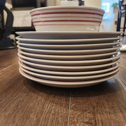 Gibson Ceramic GIDDURIIC 4 Cobalt blue and 6 Red bands Dinner Plate 10 1/2 in - Set of 10 and 1 Bowl 