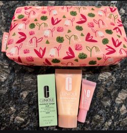 NEW CLINIQUE 3 PIECE SKINCARE SET IN BRANDED CASE $12!