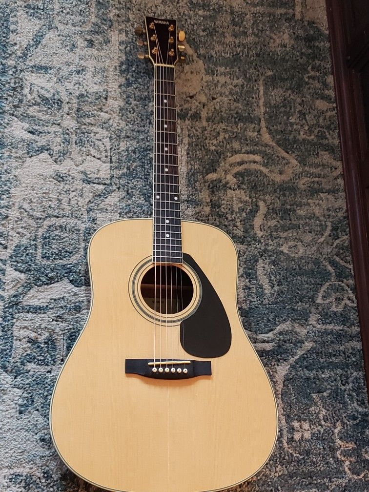 Yamaha FD 02. acoustic guitar