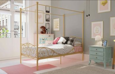 Gold Scrolling Heart Metal Canopy Twin Size Frame For Girl Bedroom Furniture