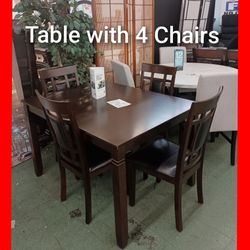 🤩 Table with 4 Chairs