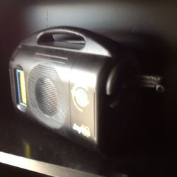 Antique wind up radio