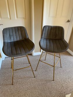 Bar stools (plush very nice)