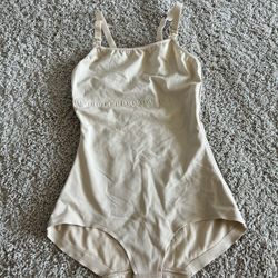 Dr. Rey Women’s Fused Edge Brief Bodysuit – Size M – Nude