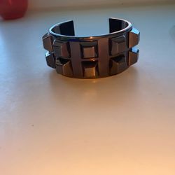 VINCE CAMlUTO studded bracelet brand new never worn