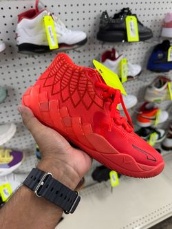 PUMA MB.01 LAMELO BALL RED BLAST BIG KIDS’ BASKETBALL SHOES SIZE 5 USED