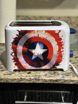 Marvel Captain America Shield 2-Slice Bread And Bagel Toaster