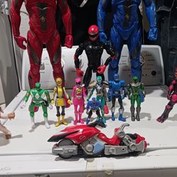 Power Rangers  articulated action figures set.   Good Condition. '9, 12' and 20'  inches tall. 